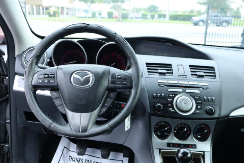 Mazda MAZDA3 s Sport 4-Door 2011