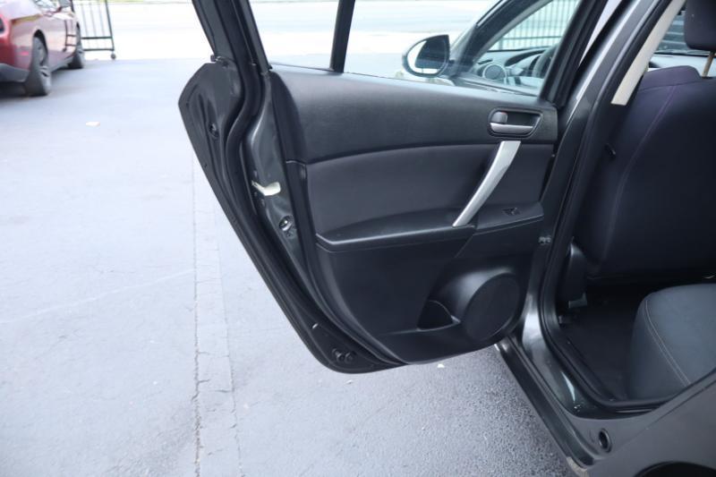 Mazda MAZDA3 s Sport 4-Door 2011