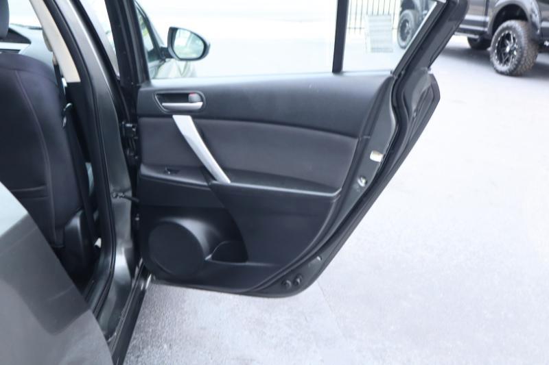 Mazda MAZDA3 s Sport 4-Door 2011