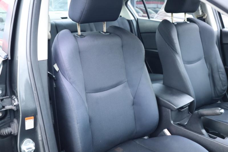 Mazda MAZDA3 s Sport 4-Door 2011