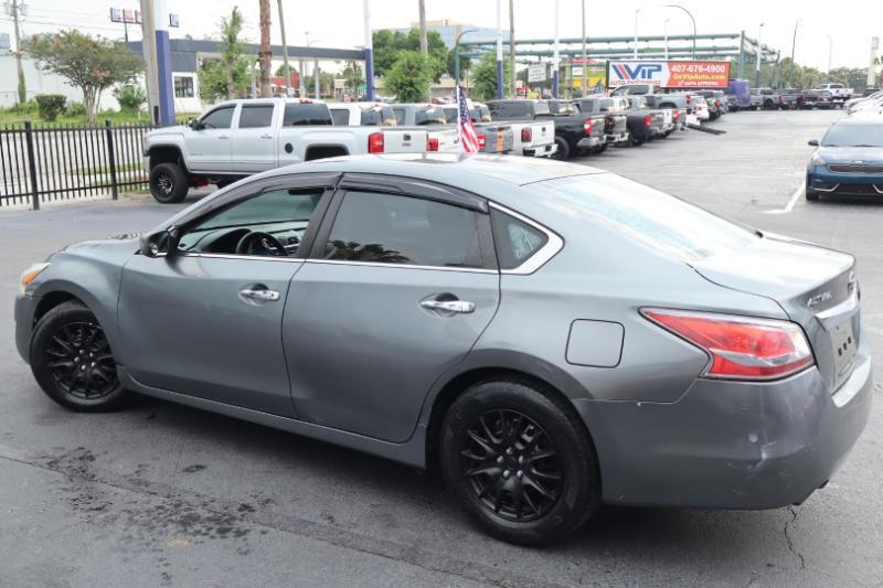 Nissan Altima 2.5 SV 2015