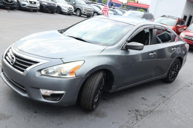 Nissan Altima 2.5 SV 2015
