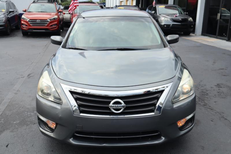 Nissan Altima 2.5 SV 2015