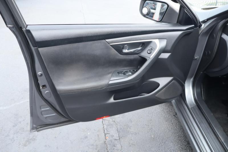 Nissan Altima 2.5 SV 2015