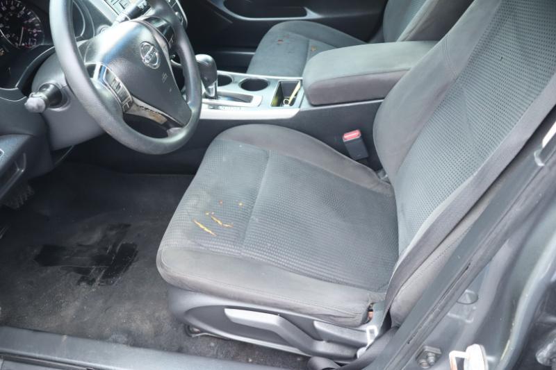 Nissan Altima 2.5 SV 2015