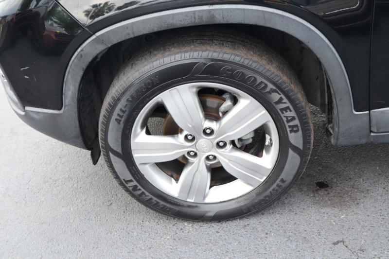 Kia Sorento EX 2WD 2012
