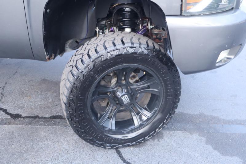 Chevrolet Silverado 1500 LT Crew Cab 4WD 2011