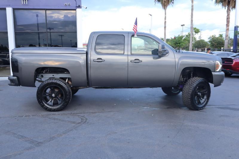Chevrolet Silverado 1500 LT Crew Cab 4WD 2011