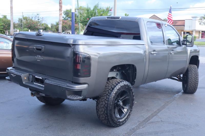 Chevrolet Silverado 1500 LT Crew Cab 4WD 2011