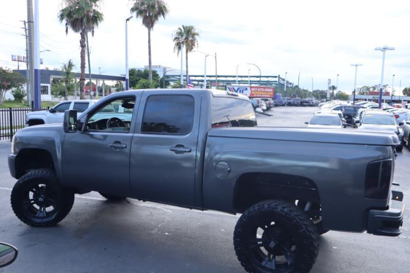 Chevrolet Silverado 1500 LT Crew Cab 4WD 2011