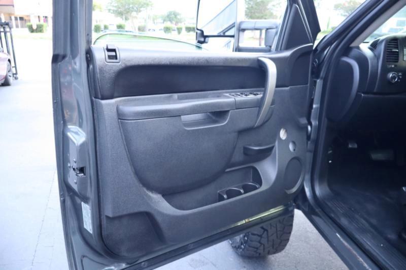 Chevrolet Silverado 1500 LT Crew Cab 4WD 2011