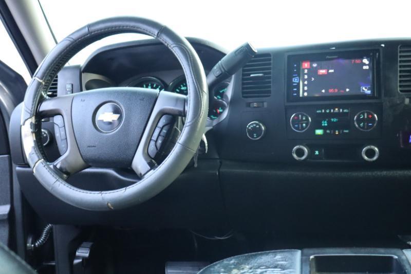 Chevrolet Silverado 1500 LT Crew Cab 4WD 2011