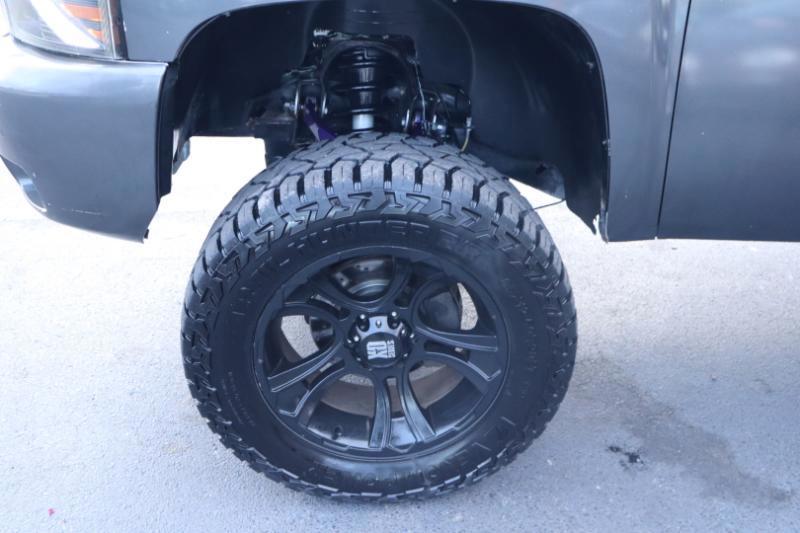 Chevrolet Silverado 1500 LT Crew Cab 4WD 2011