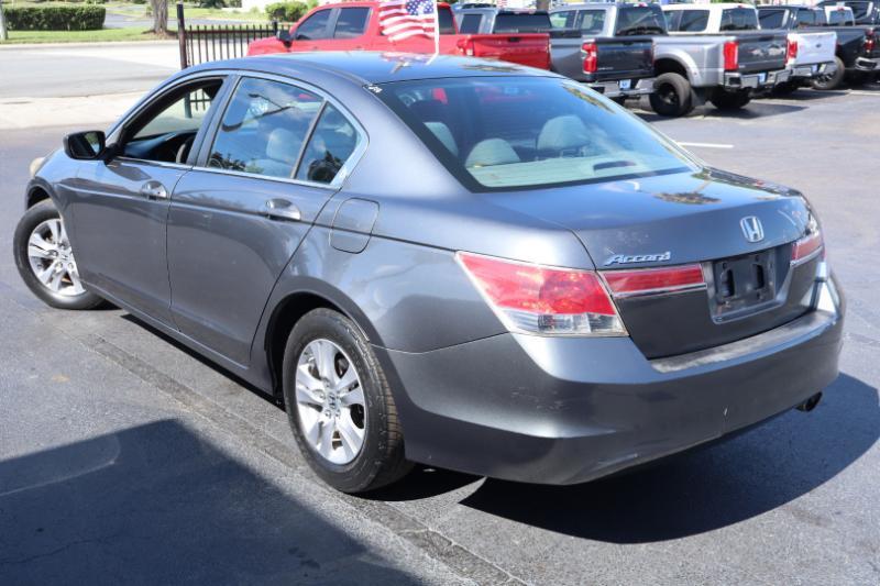 Honda Accord LX-P Sedan AT 2011