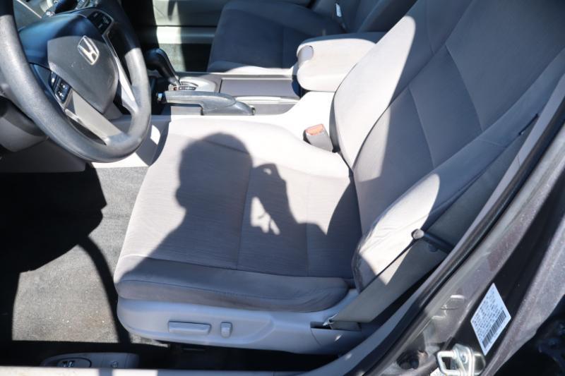 Honda Accord LX-P Sedan AT 2011