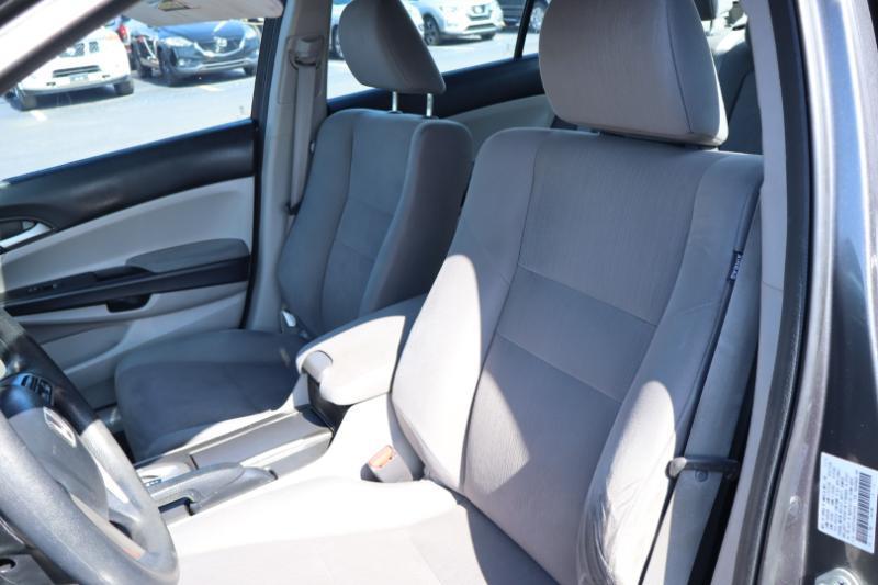 Honda Accord LX-P Sedan AT 2011