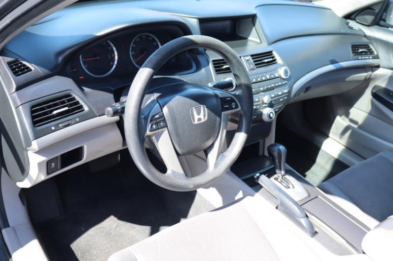 Honda Accord LX-P Sedan AT 2011