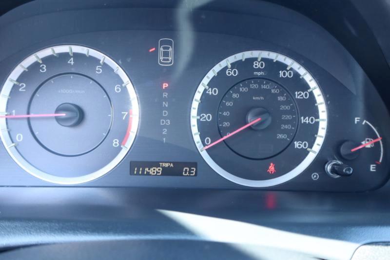 Honda Accord LX-P Sedan AT 2011