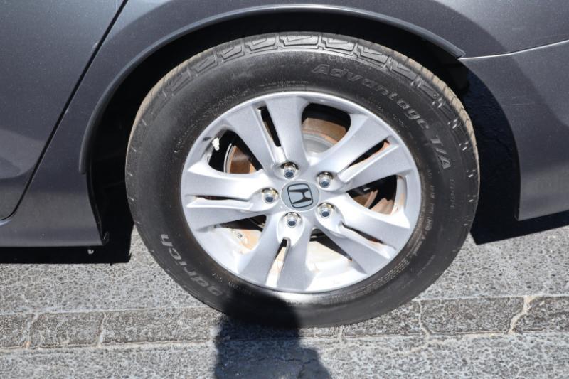 Honda Accord LX-P Sedan AT 2011