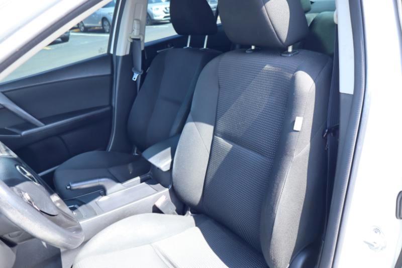 Mazda MAZDA3 i Sport 4-Door 2012