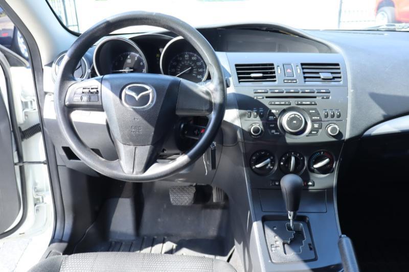 Mazda MAZDA3 i Sport 4-Door 2012