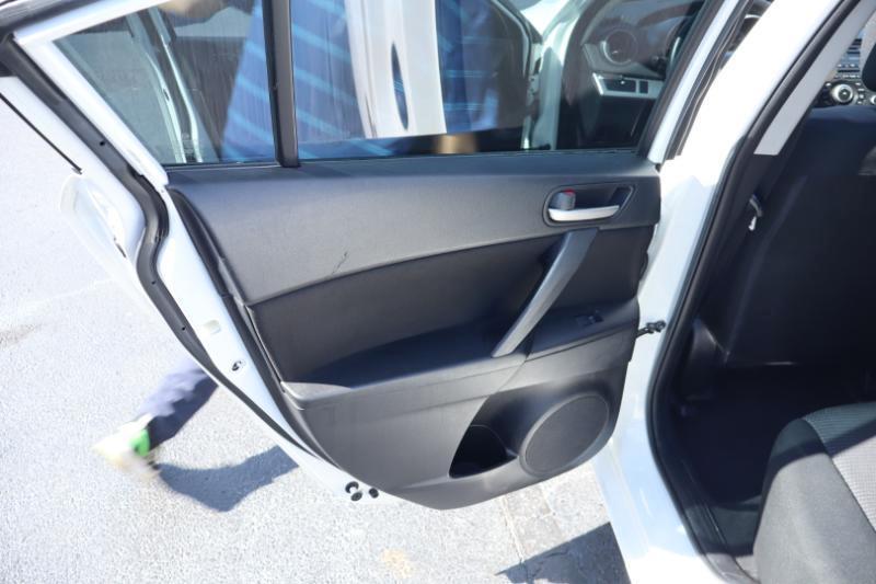 Mazda MAZDA3 i Sport 4-Door 2012