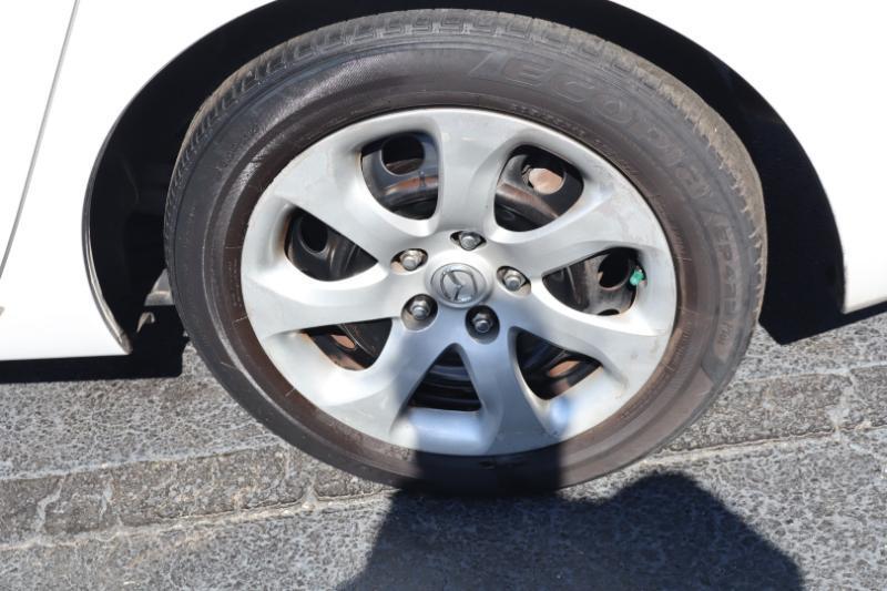 Mazda MAZDA3 i Sport 4-Door 2012