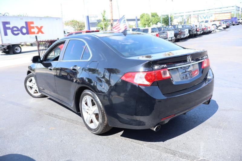 Acura TSX 5-Speed AT with Tech Package 2011
