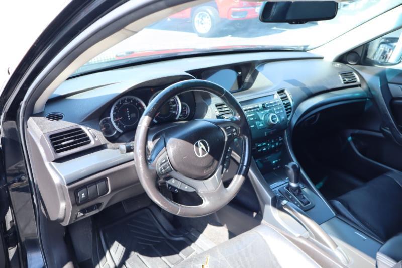 Acura TSX 5-Speed AT with Tech Package 2011