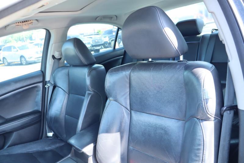 Acura TSX 5-Speed AT with Tech Package 2011
