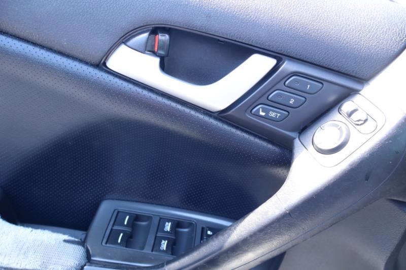Acura TSX 5-Speed AT with Tech Package 2011