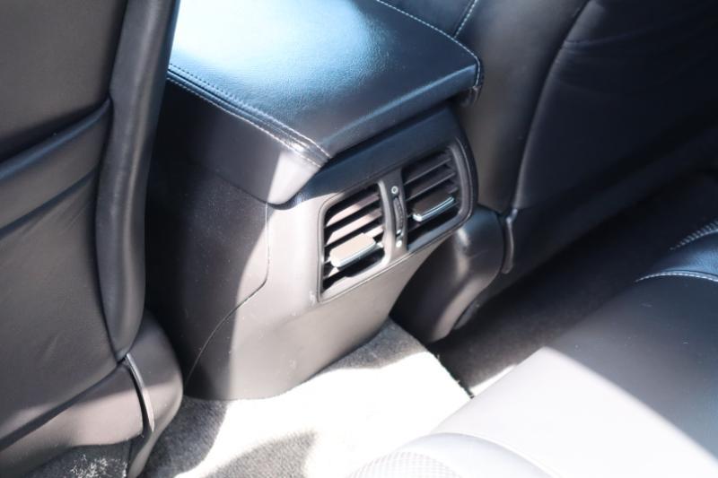 Acura TSX 5-Speed AT with Tech Package 2011