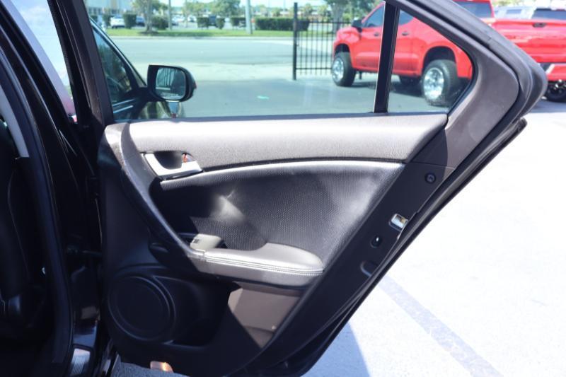 Acura TSX 5-Speed AT with Tech Package 2011