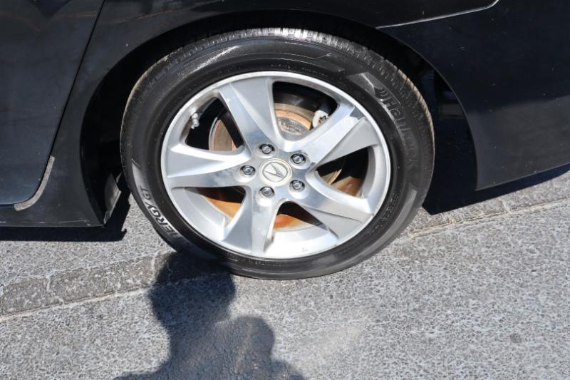 Acura TSX 5-Speed AT with Tech Package 2011