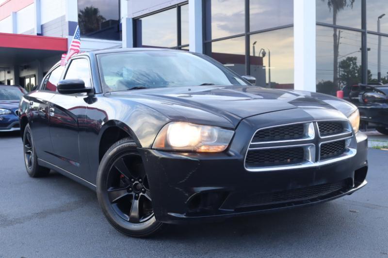 Dodge Charger SE 2011