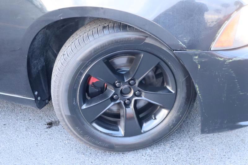 Dodge Charger SE 2011