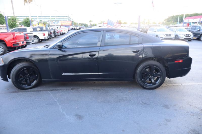 Dodge Charger SE 2011