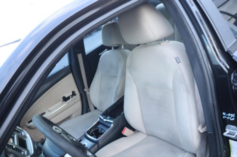 Dodge Charger SE 2011