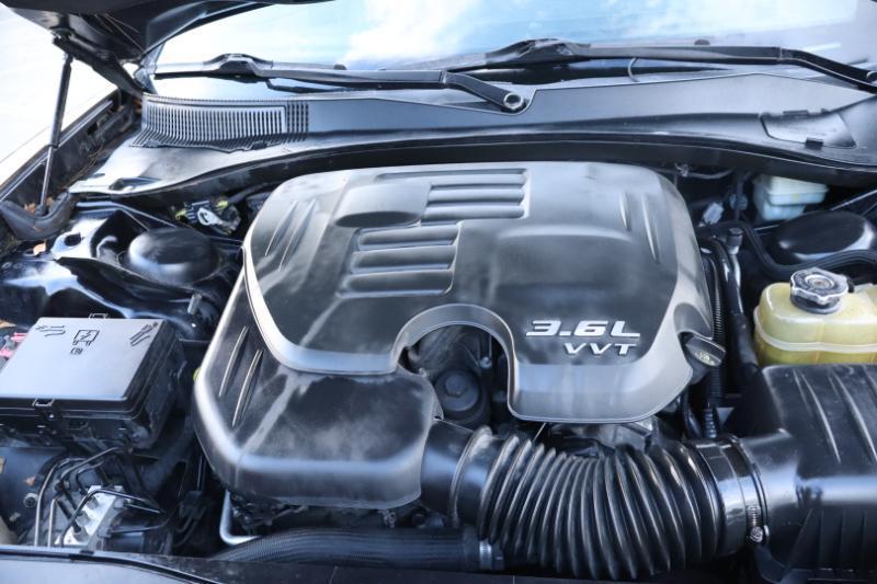 Dodge Charger SE 2011