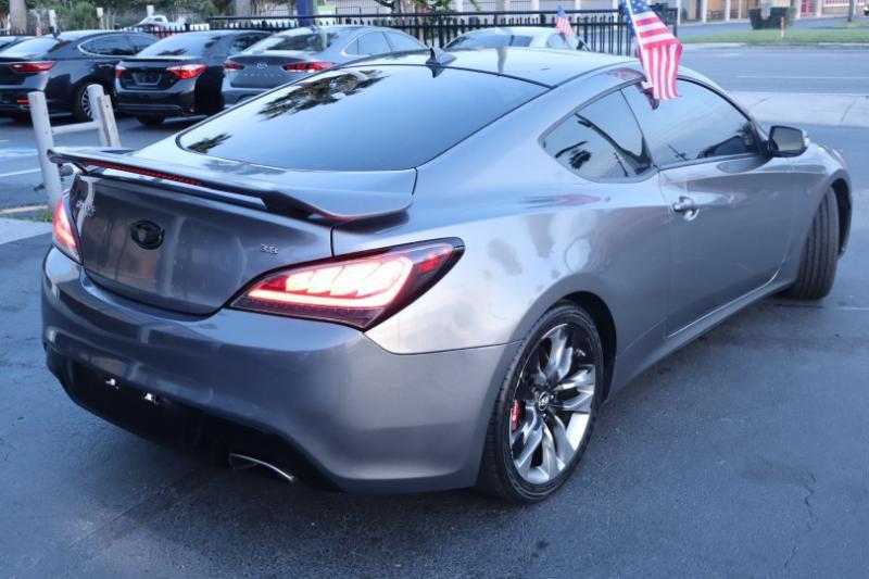 Hyundai Genesis Coupe 3.8 R-Spec 6MT 2013