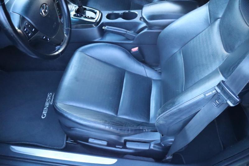 Hyundai Genesis Coupe 3.8 R-Spec 6MT 2013