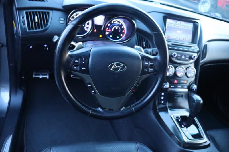 Hyundai Genesis Coupe 3.8 R-Spec 6MT 2013