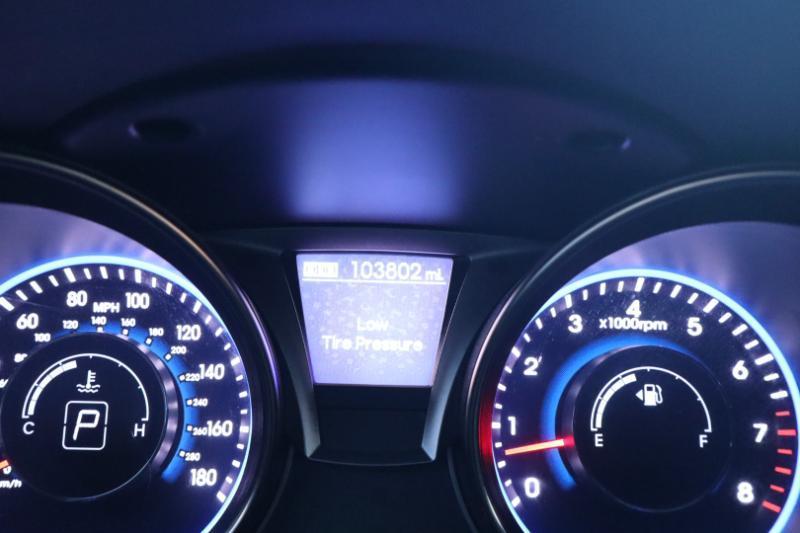 Hyundai Genesis Coupe 3.8 R-Spec 6MT 2013