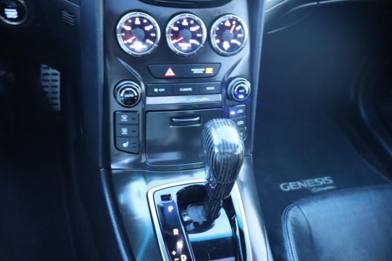 Hyundai Genesis Coupe 3.8 R-Spec 6MT 2013