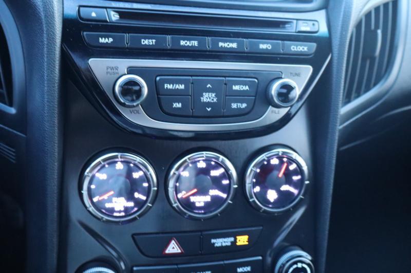 Hyundai Genesis Coupe 3.8 R-Spec 6MT 2013