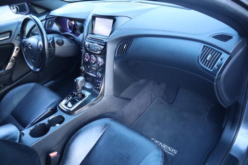 Hyundai Genesis Coupe 3.8 R-Spec 6MT 2013
