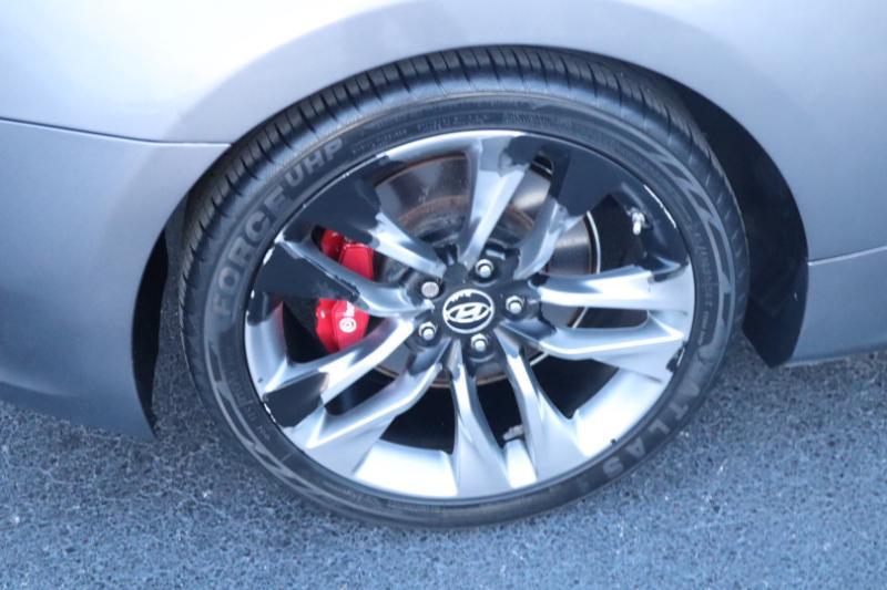 Hyundai Genesis Coupe 3.8 R-Spec 6MT 2013