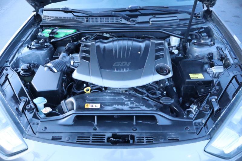 Hyundai Genesis Coupe 3.8 R-Spec 6MT 2013