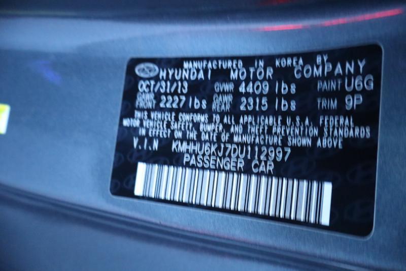 Hyundai Genesis Coupe 3.8 R-Spec 6MT 2013