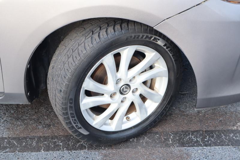 Mazda MAZDA3 i Touring AT 5-Door 2013